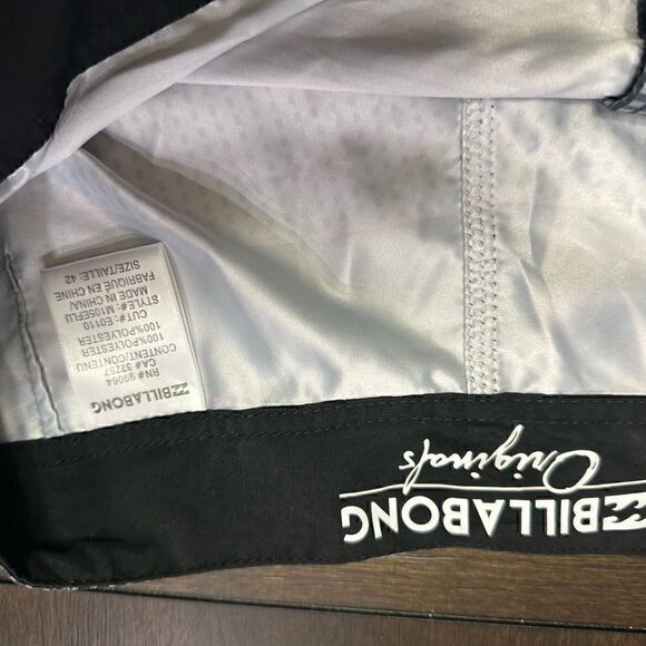 Billabong Originals Mens Size 42 Board Shorts - Picture 2 of 3